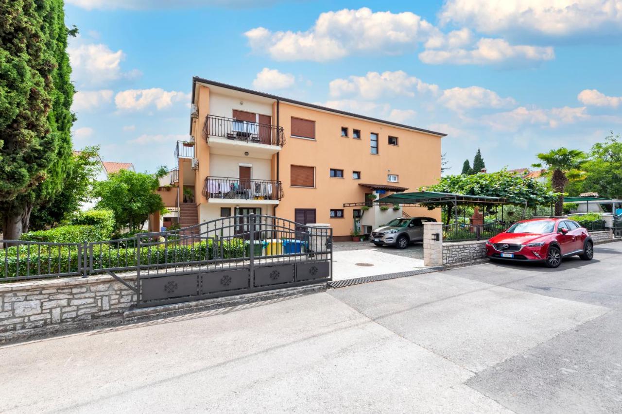 Banko Apartments 로비니 외부 사진