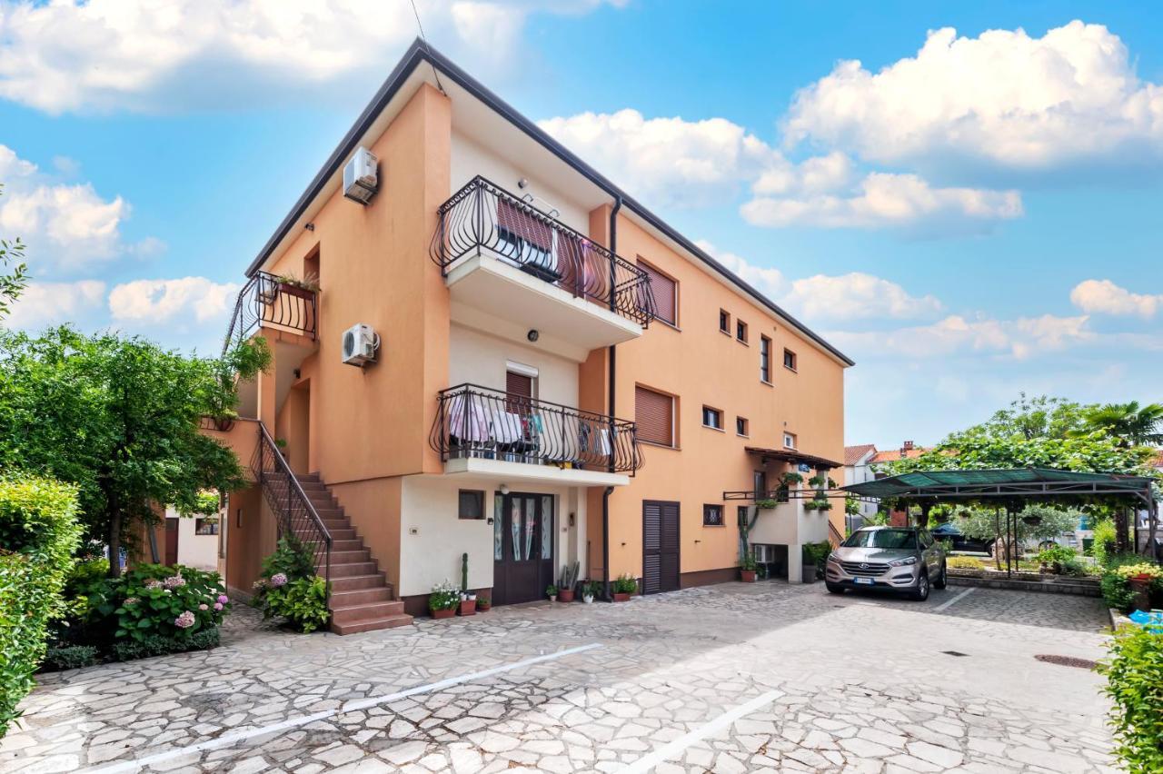 Banko Apartments 로비니 외부 사진