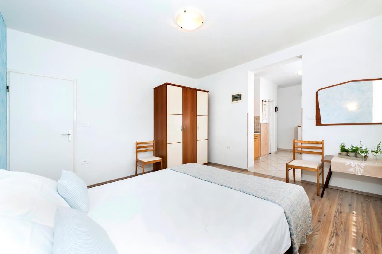 Banko Apartments 로비니 외부 사진